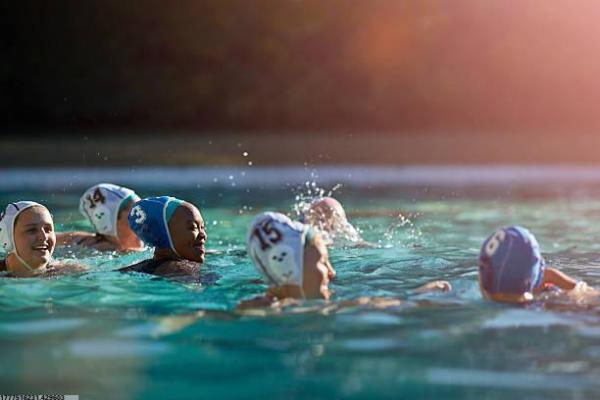 适合65岁以上人群的体育项目推荐(图1)